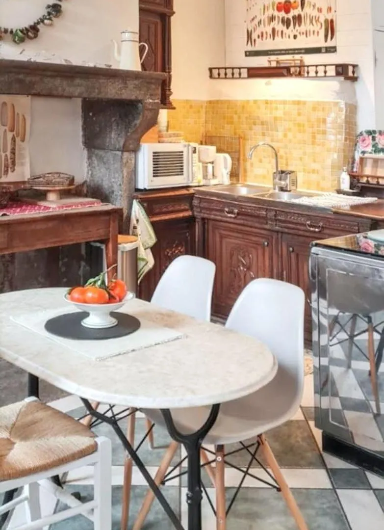 Maison Charmante A Mauzun Avec Jardin Et Patio Fleuri Holiday home