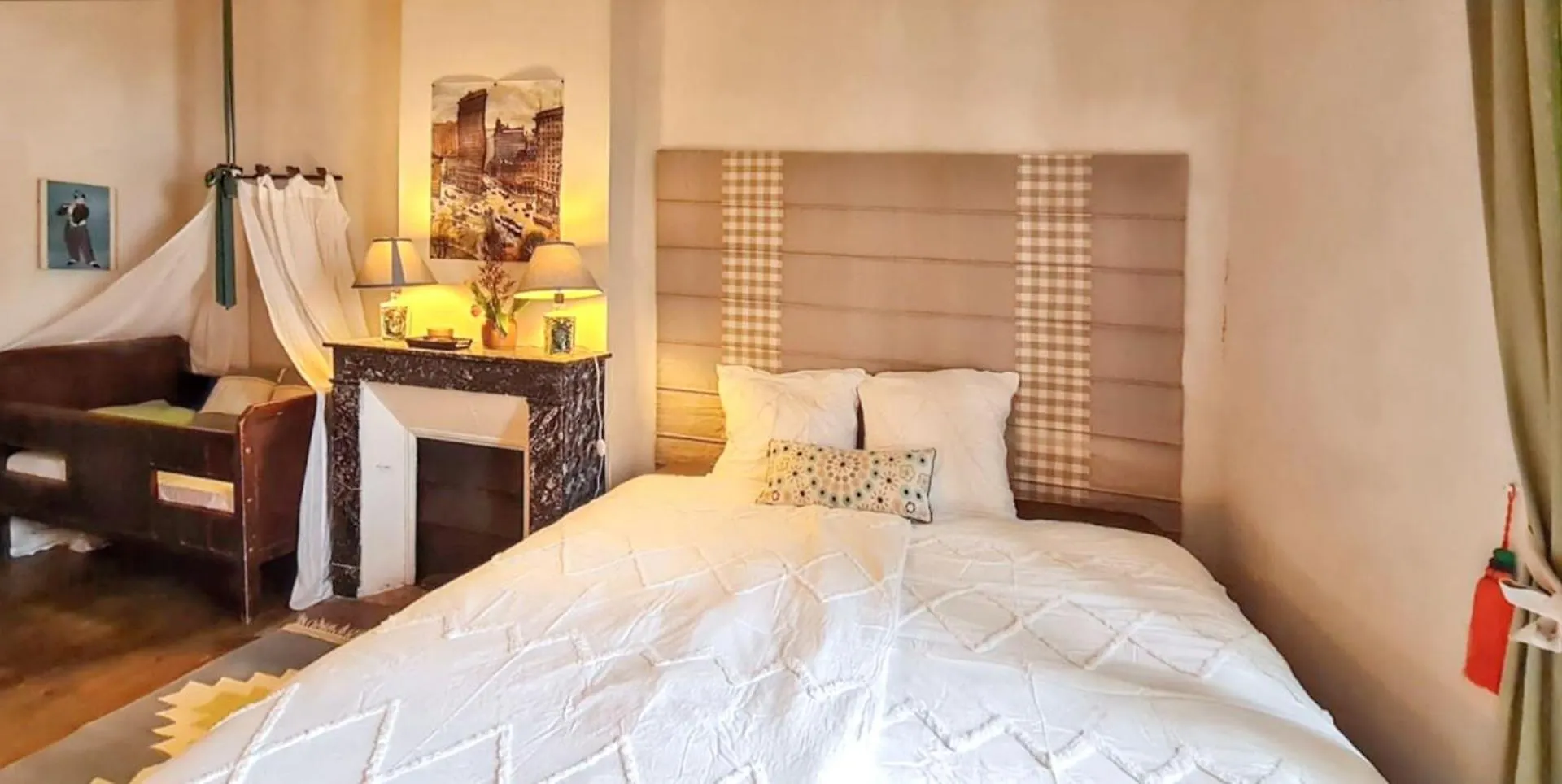 Prázdninový dům Maison Charmante A Mauzun Avec Jardin Et Patio Fleuri