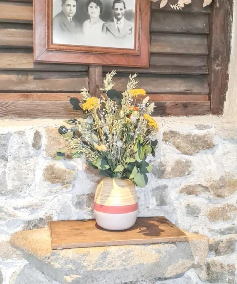Prázdninový dům Maison Charmante A Mauzun Avec Jardin Et Patio Fleuri